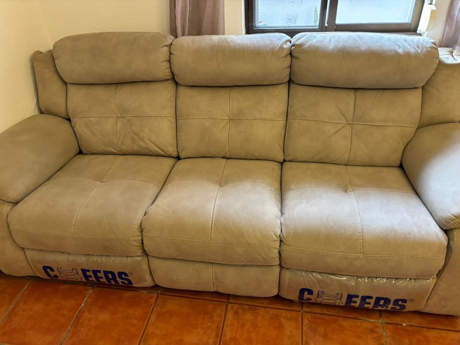 Sofa chese 3 lugares