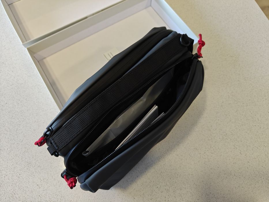 OnePlus Everyday Sling Bag NOVA POR ESTREAR