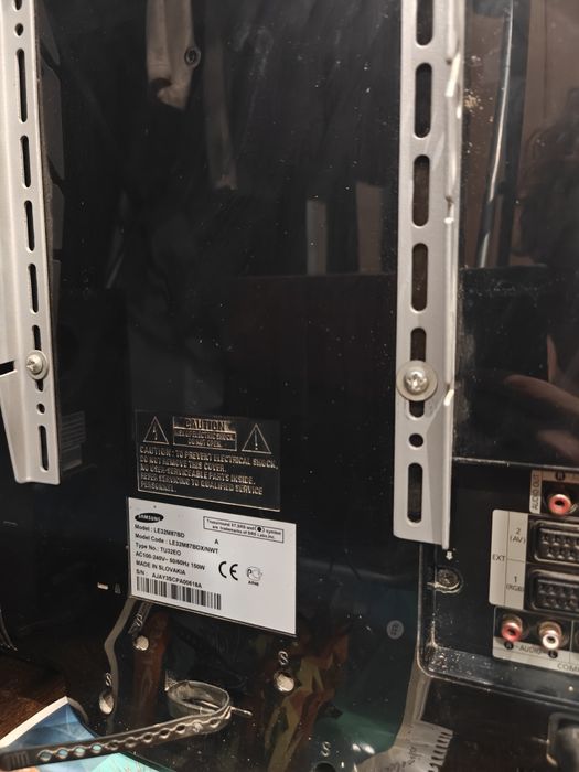 Телевізор Samsung LE32M87BD