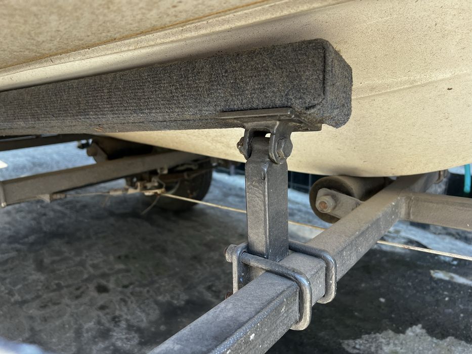 Лодка моторная RIB с мотором и лафетом катер човен