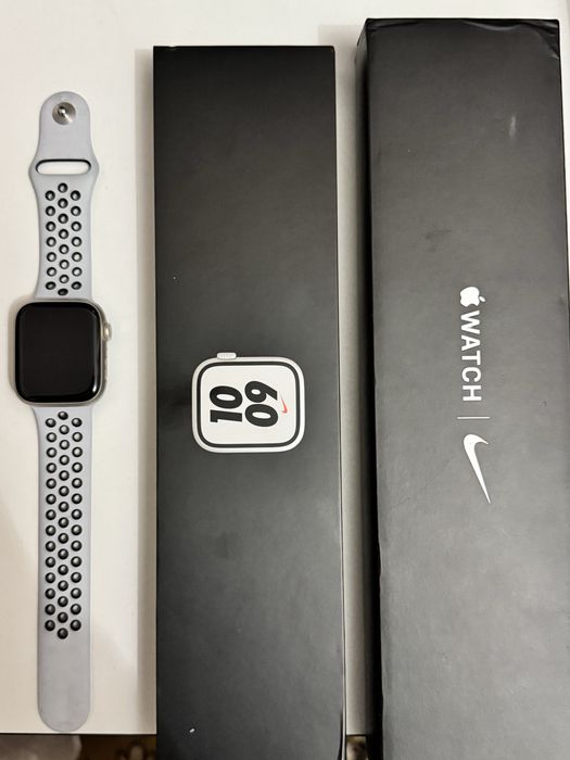 Apple Watch series 7 Nike edition
