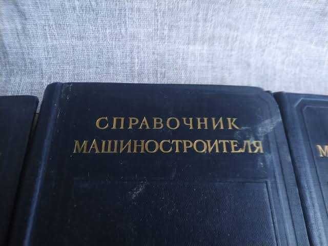 Прийму в дар техническую литературу