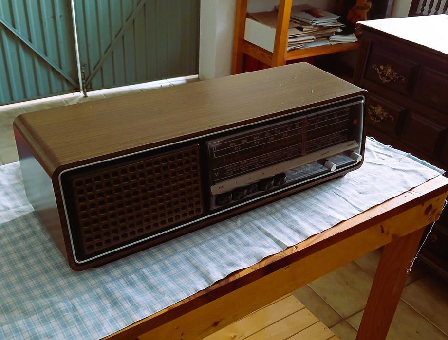 Rádio Grundig RF 420
