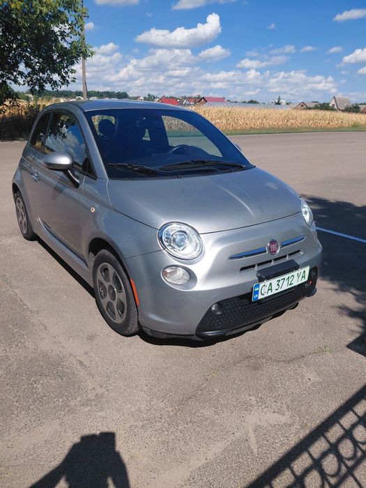 фіат 500е продам