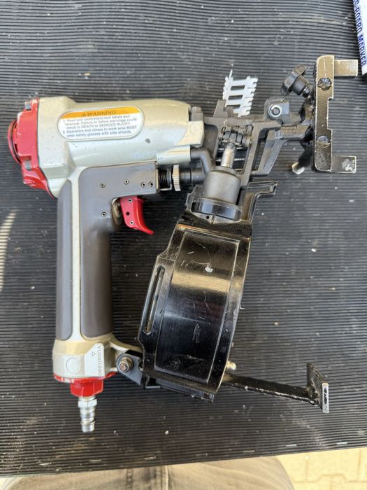 Gwoździarka bębnowa pneumatyczna coil nailer dachowa