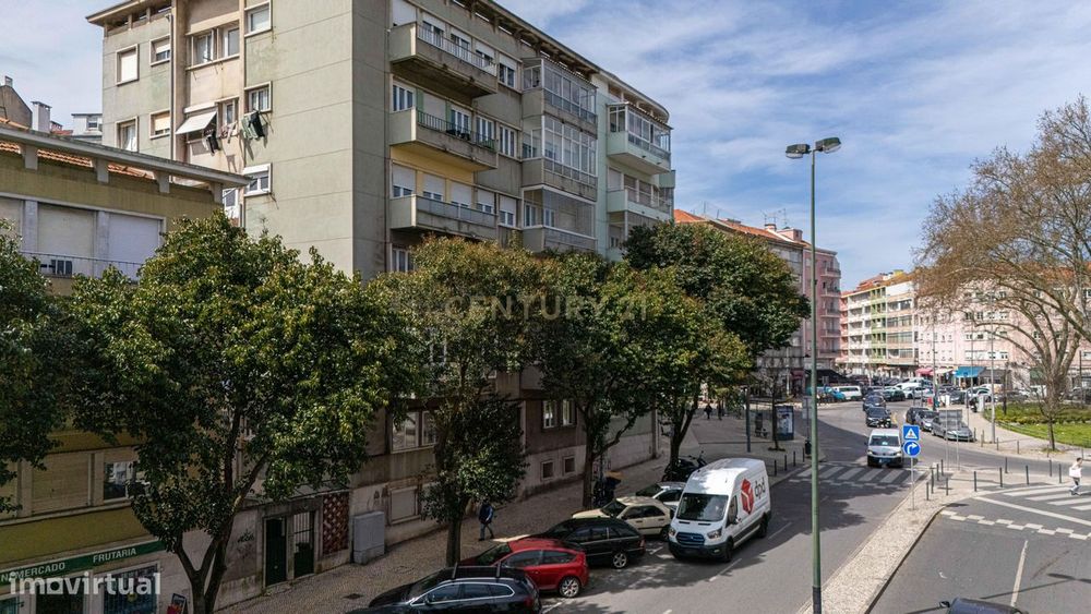 Apartamento T2 remodelado (Penha de França) -  (PROPOSTAS MULTIPLAS)