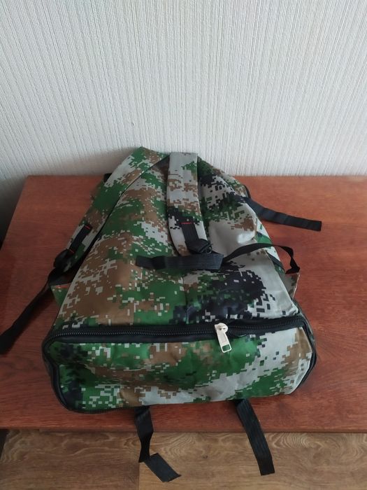 Рюкзак новый. Глубина 55, ширина 40 на 20.