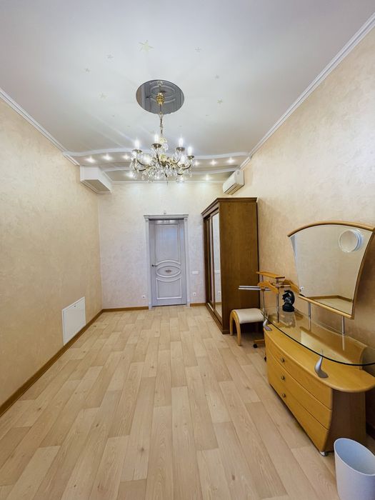 Продаж вишуканого котеджу в «Царському селі»  м. Кременчук