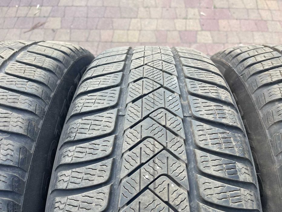 4149. Alufelgi 17" koła zimowe Mercedes Audi A6 Ssangyong Korando 5x112 225/60/17 Pirelli 2024r