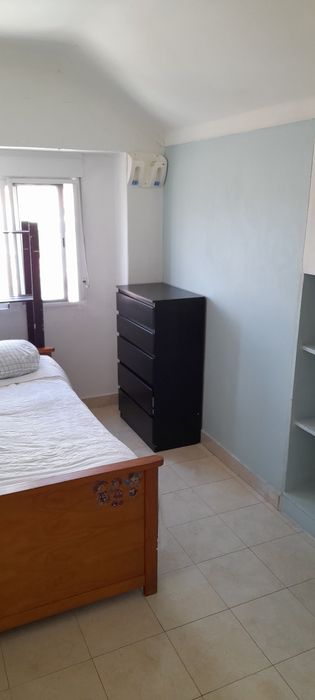 Aluga se  dois quarto um de casal e outro solteiro