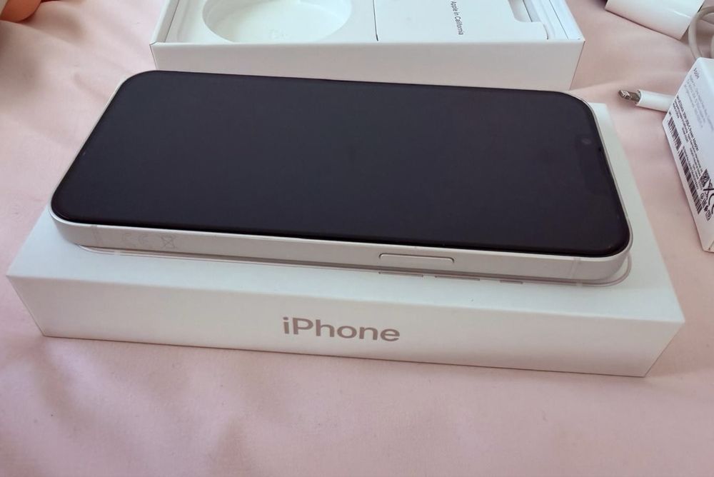 iPhone 13 branco 128GB