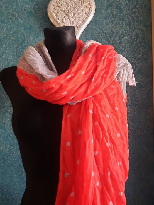 Dwukolorowy szal w groszki 100x160