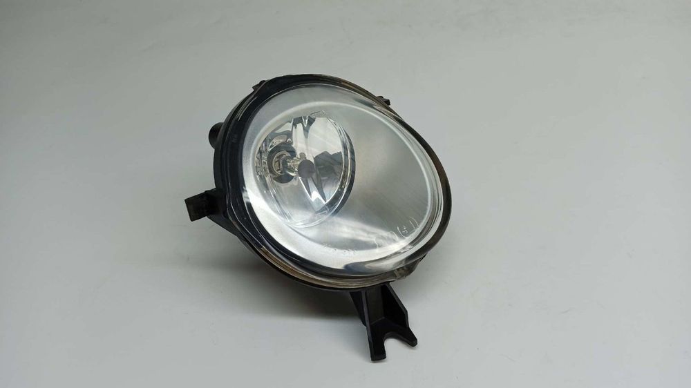 FAROL DE NEVOEIRO ESQUERDO VOLKSWAGEN TOUAREG (7LA) V6