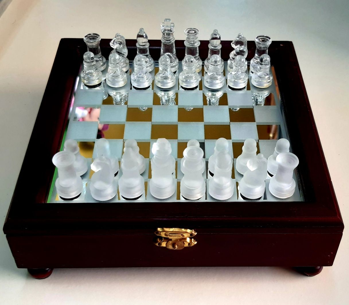 Jogo de xadrez e xadrez com placa de vidro : : Brinquedos e  Jogos