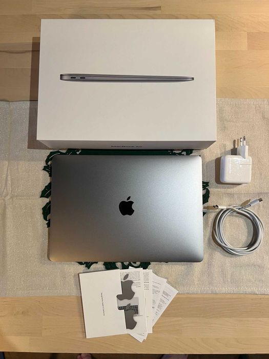 MacBook Air 13” M1 16GB RAM 512GB SSD Bardzo dobry stan Bateria 84