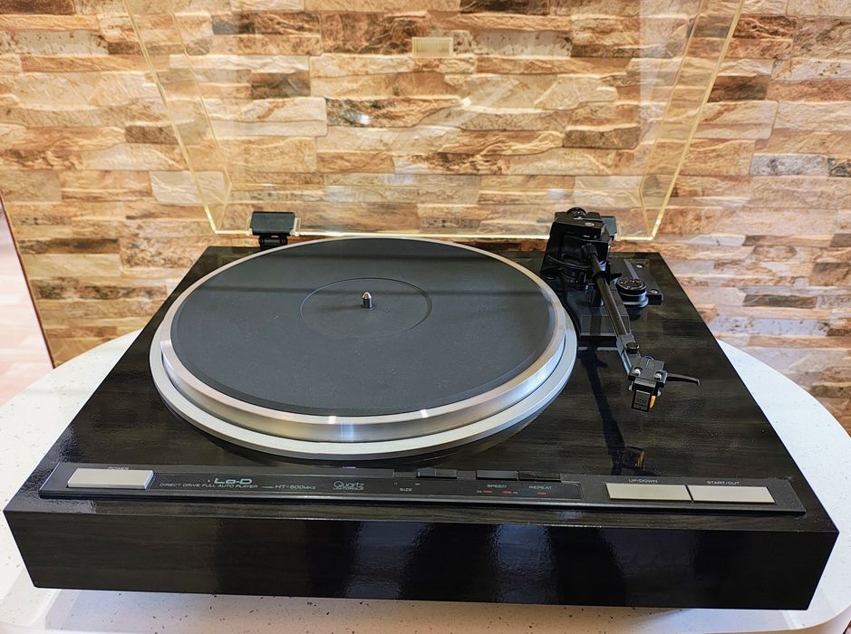 Gramofon Hitachi LO -D HT 500 MK ll