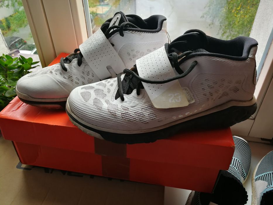 buty JORDAN jordan ( w sprzedaży też air nike kobe adidas puma lacoste