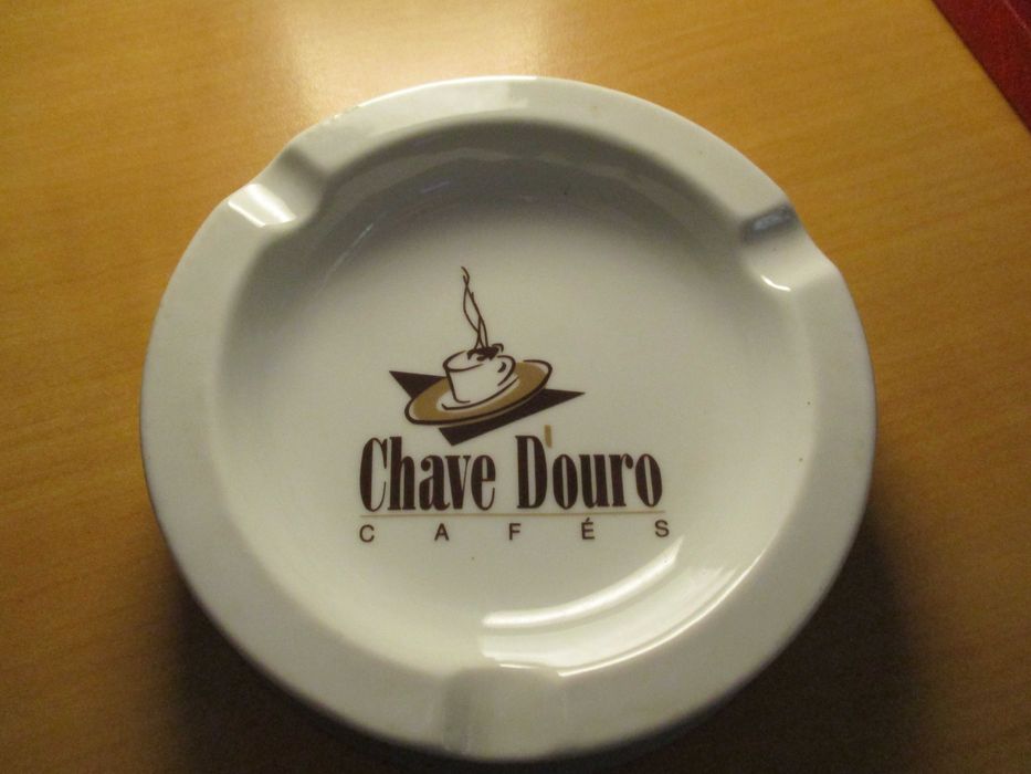 Cinzeiro Chave Douro Cafés