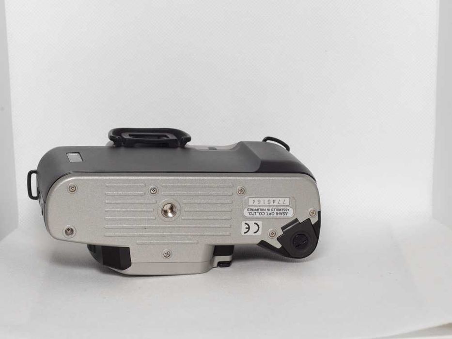 Máquina fotográfica analógica Pentax MZ-50 (Peças)