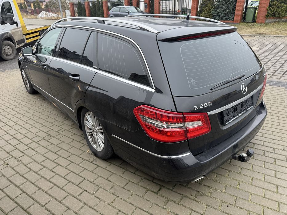 Mercedes E250 , uszkodzony silnik