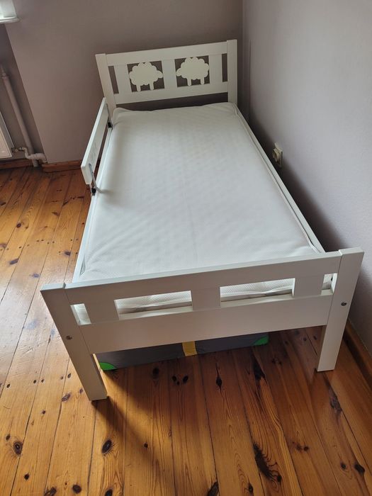 Łóżeczko dziecięce IKEA + materac + szuflady + pościel - stan idealny