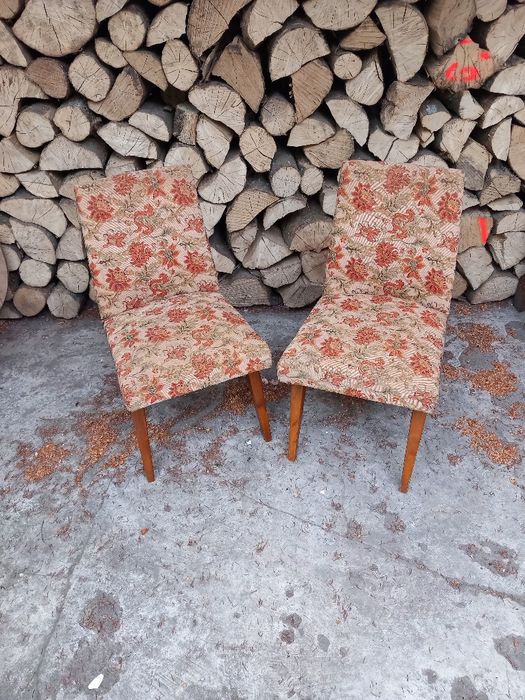 Krzesla tapicerowane PRL