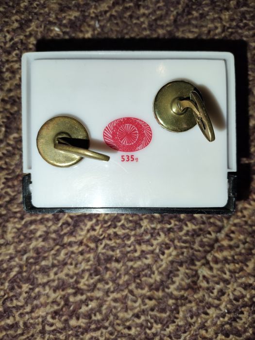 Запонки в коробочке