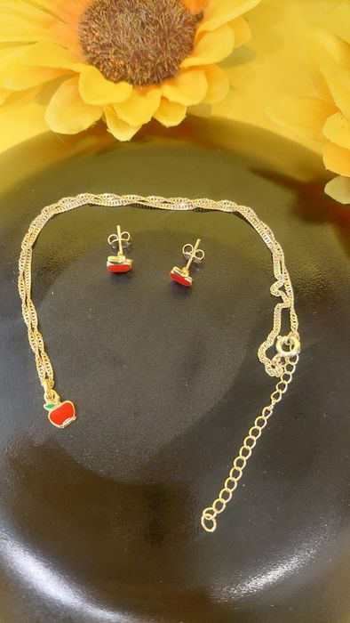 Conjunto coar e brincos infantil,  folheado a ouro 18, semijoia .