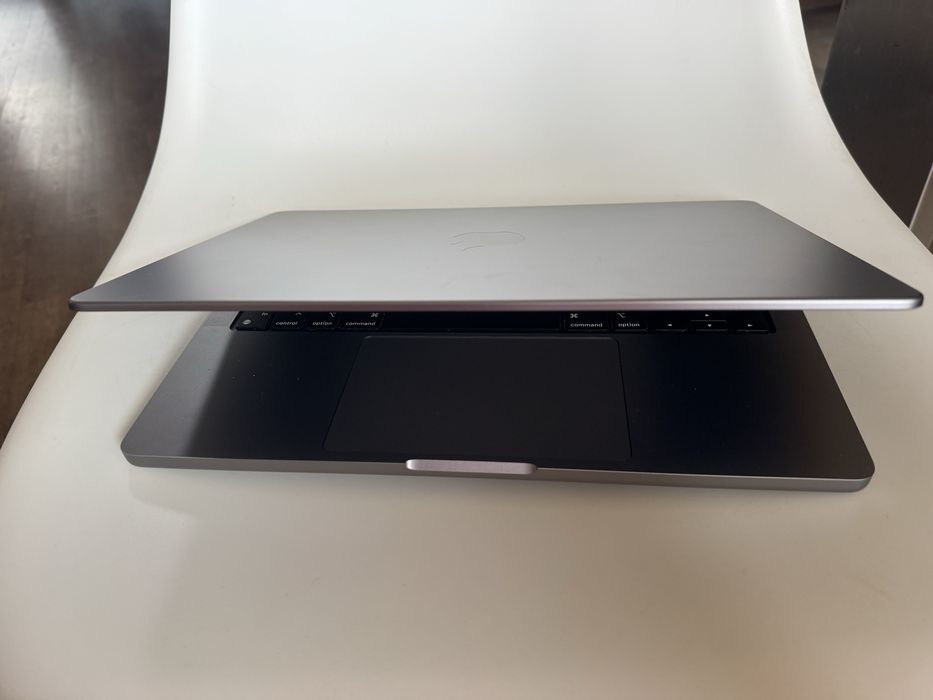 Apple MacBook Pro 14” M1 Pro – A2442 16GB 512SSD
