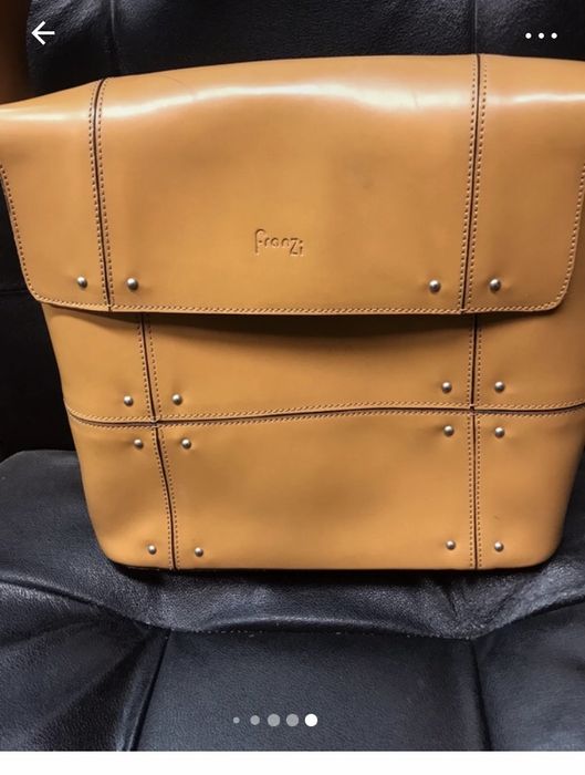 Carteira de pele sintetica