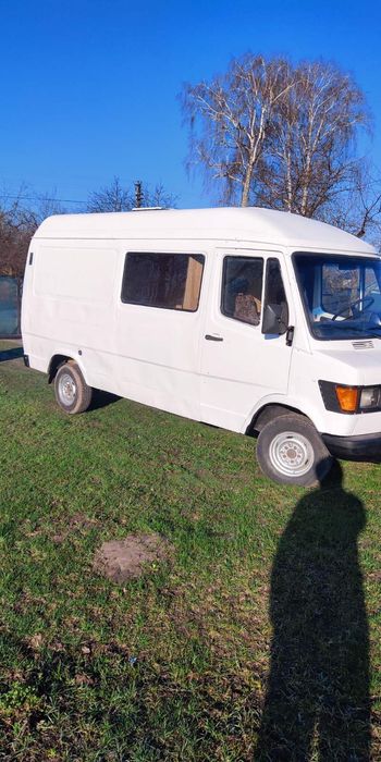 Продам бус Мерседес Т1 208D 2,3 дизель