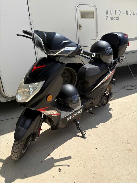 Scooter Neovolt - 60V 250W (0.25kW) RUNNER (Chumbo) (bateria com problemas)