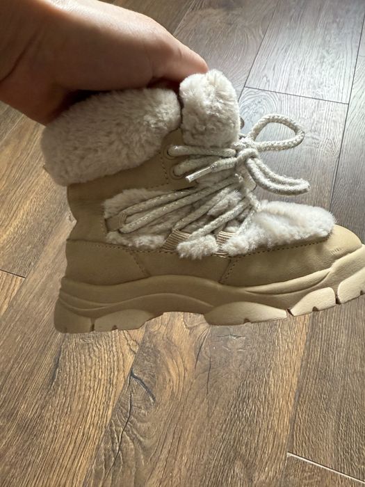 Стильні зимові черевички для вашоі принцеси на ніжку 25 розміру