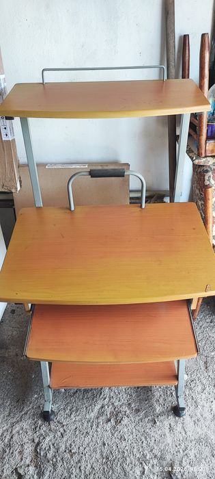 Продам компьютерный стол