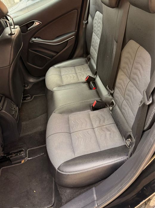 Mercedes GLA 180d “BOM PREÇO”