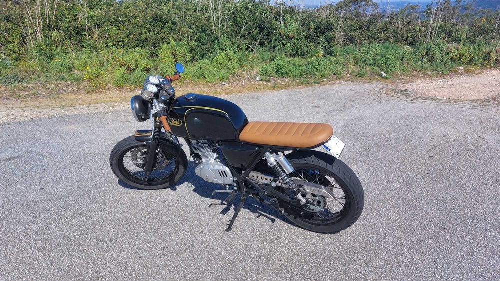 Mash Black Seven "Cafe Racer" 125