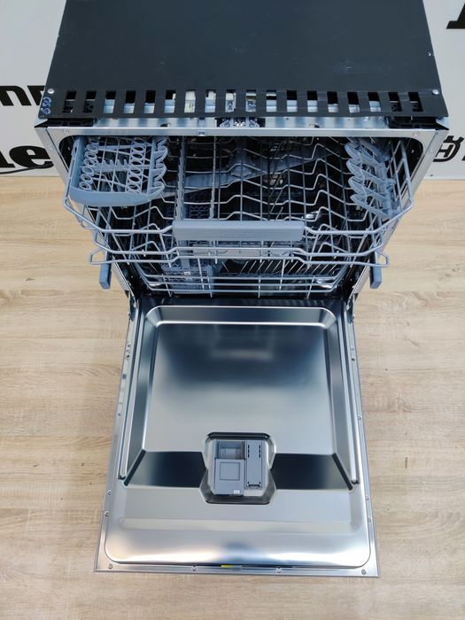 Встраиваемая посудомоечная машина SMEG™. 2022 год. Сост. Новой