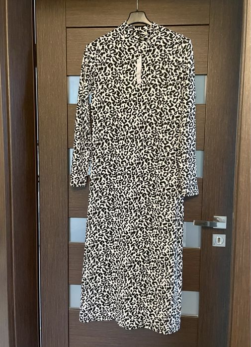 Sukienka w panterkę midi nowa 36