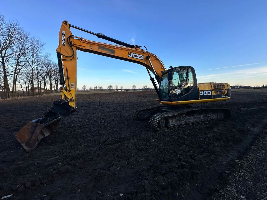 JCB JS 240 NLC  Koparka 100 % sprawna - serwisowana