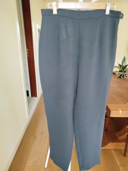 Vendo conjunto de calças casaco e top