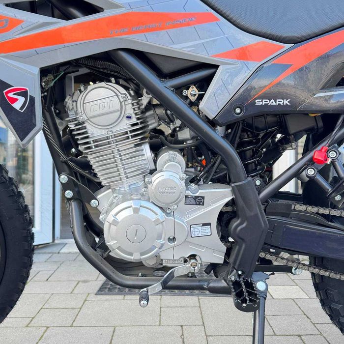 Мотоцикл SP250CR-4 ZS165FMM 16 к.с. 21/18 повітряне охол. доставка