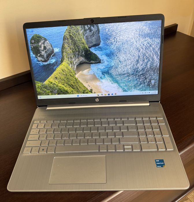 Laptop HP Laptop 15s Pentium 7505  15,6" Full HD Win11