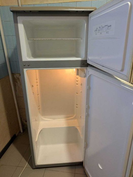 Холодильник робочий (самовивіз)