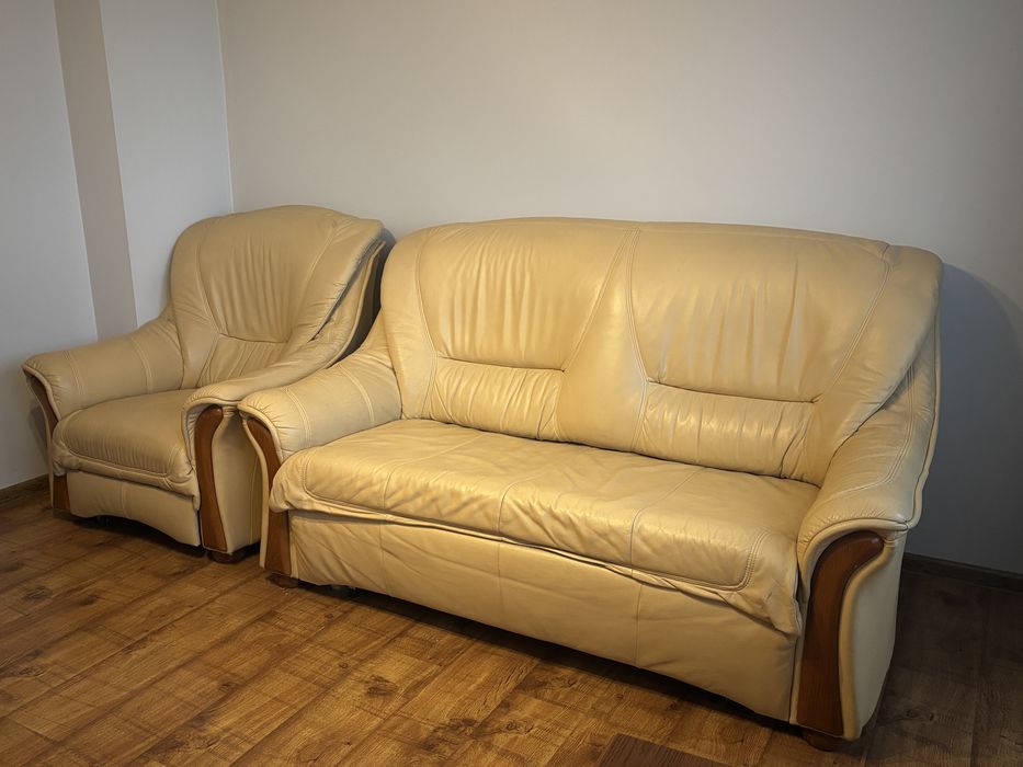 Komplet skórzanych mebli - Kanapa + 2 fotele