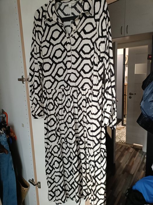 Sukienka luźna zwiewna  H&M S