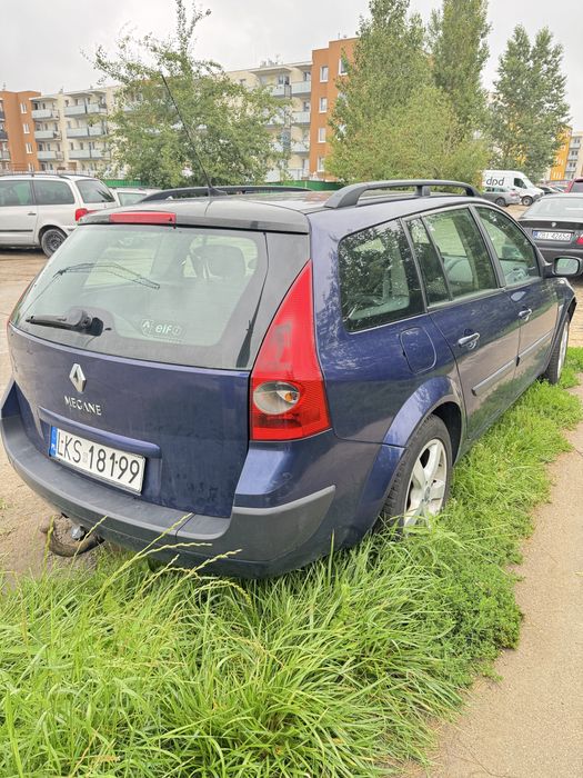 Renault Megane uszkodzony