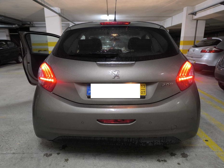 Peugeot 208 1.4 HDI AC 5lugares