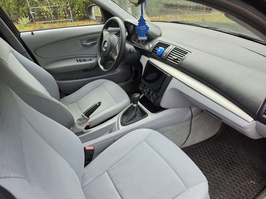 BMW seria 1 E87.