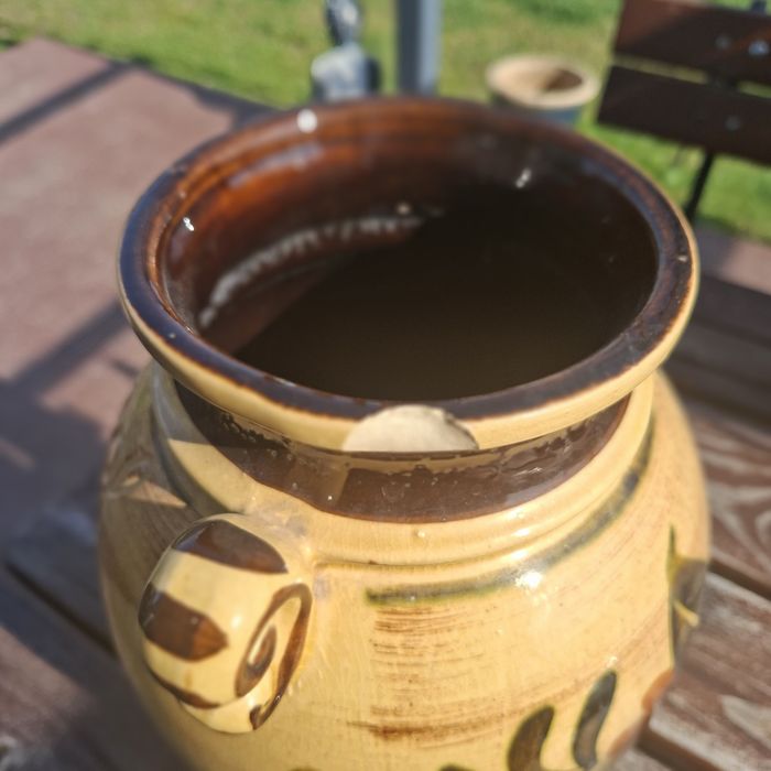 Rustykalny Dzban Ceramiczny – Dekoracja do Ogrodu i Domu