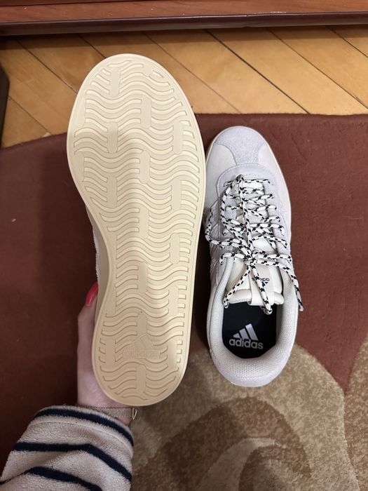 НОВІ Кросівки кеди замшеві 39р Adidas VL COURT 3.0